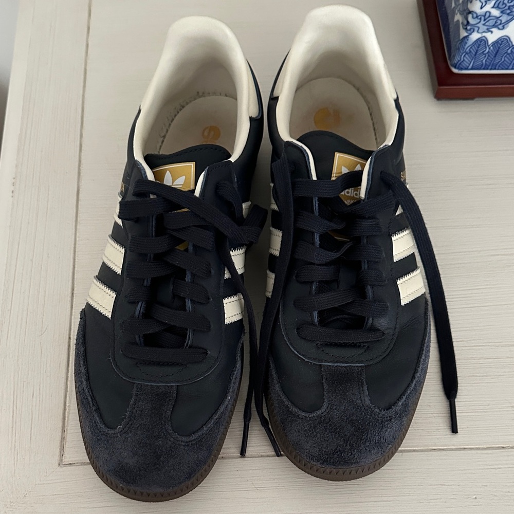 adidas Navy & White suede Low-Profile Sneakers